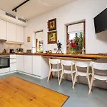 빌라 Old Town 2br Spacious House With Private Garden And Free Parking 플로브디프