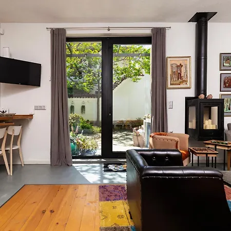 Villa Old Town 2br Spacious House With Private Garden And Free Parking *