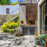Villa Old Town 2br Spacious House With Private Garden And Free Parking