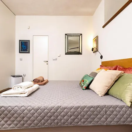 Old Town 2br Spacious House With Private Garden And Free Parking Луксозна вила Пловдив