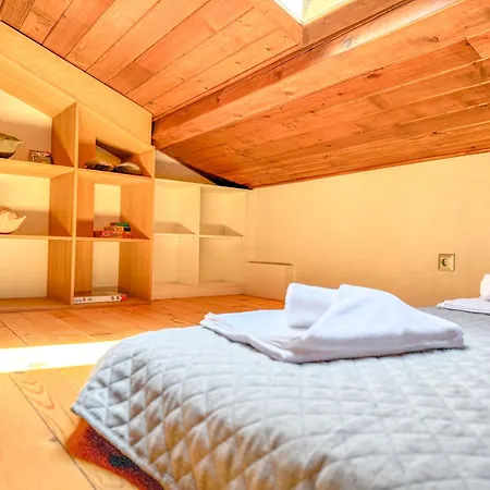 Луксозна вила Old Town 2br Spacious House With Private Garden And Free Parking *